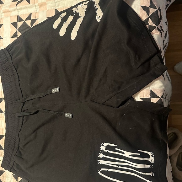 Large Vlone short set. NWT. - Picture 3 of 7